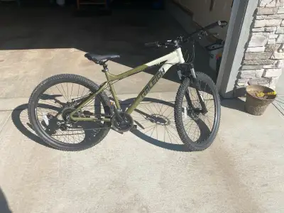 Men’s Raleigh mountain bike, View more