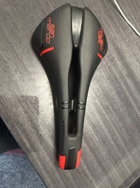 Road bike saddle