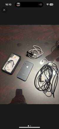 iPhone X 264 Gb with 10ft charger and fast car charger 