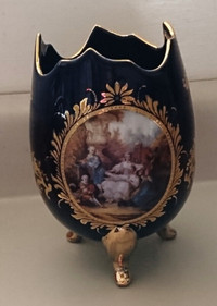 Vintage Limoges Gold Trim Cobalt Blue Porcelain Footed Egg Vase