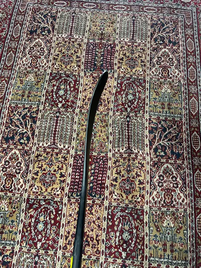 used 4 times Sherwood left handed hockey stick in Hockey in Mississauga / Peel Region - Image 6