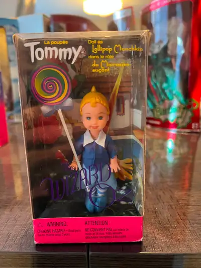 COLLECTIBLE 1999 Wizard of Oz Barbie -Tommy as Lollipop Munchkin, View more