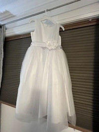 Communion / Flower girl dress. Brand new with a tag