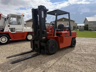 1999* Nissan BGF03A40V Forklift 7838 Hours Propane Powered 9000lb Capacity 187 Inch Lift Height (15....