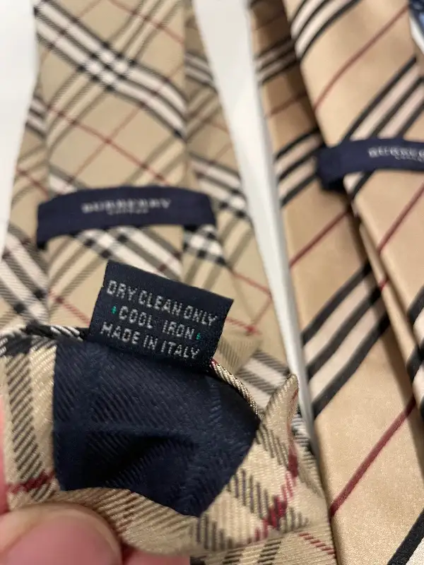 Burberry Men’s Silk Ties - Vintage in Men's in City of Toronto - Image 4