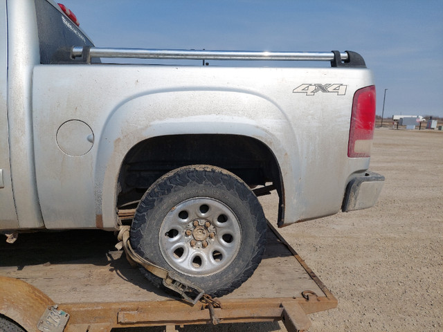 Parting out 2013 Sierra 1500 4x4 in Auto Body Parts in Brandon - Image 4