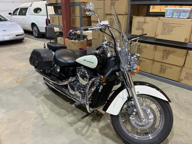 2008 Honda Shadow 750cc with only 5'000 KM in Street, Cruisers & Choppers in Edmonton - Image 3