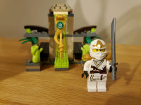 Lego 9440 Ninjago Rise of the snake, Venomari shrine