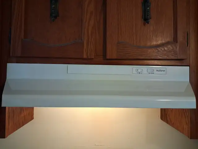 Hotte de cuisine in Stoves, Ovens & Ranges in Longueuil / South Shore - Image 2