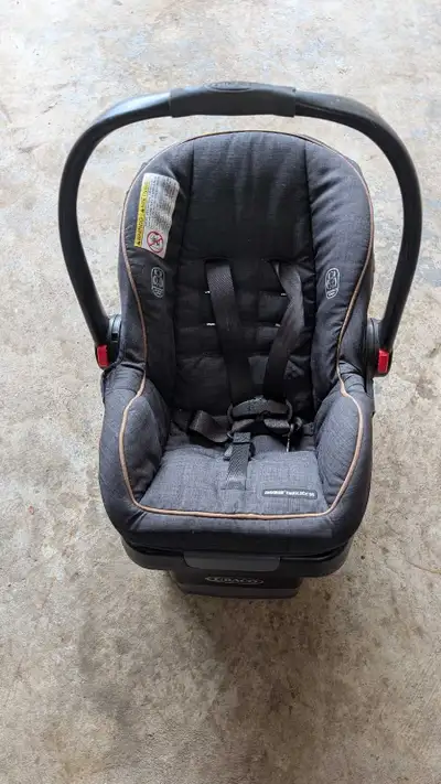 Graco SnugRide rear facing Car Seat, View more