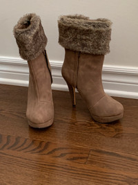 Women’s suede boots heels size 6