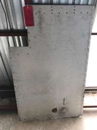 Cessna 172 wing skin fuel tank cover