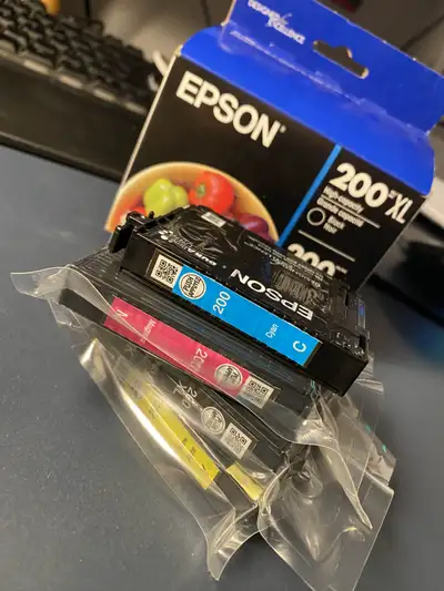 Epson 200 XL Cartridge Ink Black and Colour / encre d'imprimante, View more