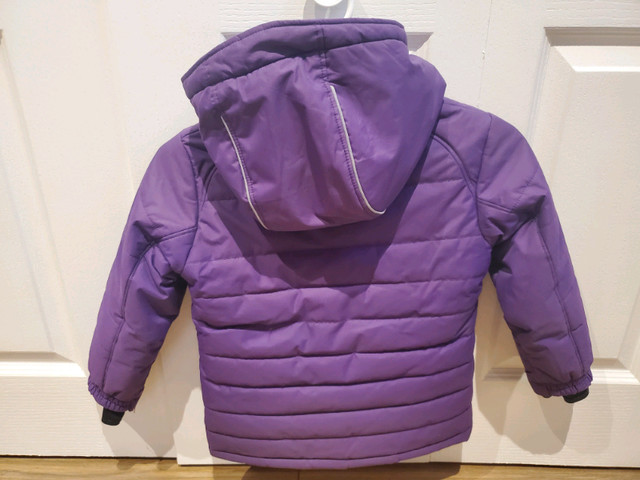 Manteau hiver ski enfant 5 ans fille Kamik mauve winter coat dans Vêtements - 5T  à Ouest de l’Île - Image 2