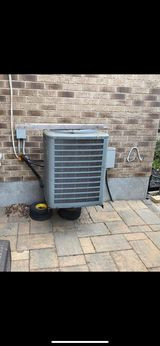 Air Conditioner R22 Refrigerant (Freon) Refill