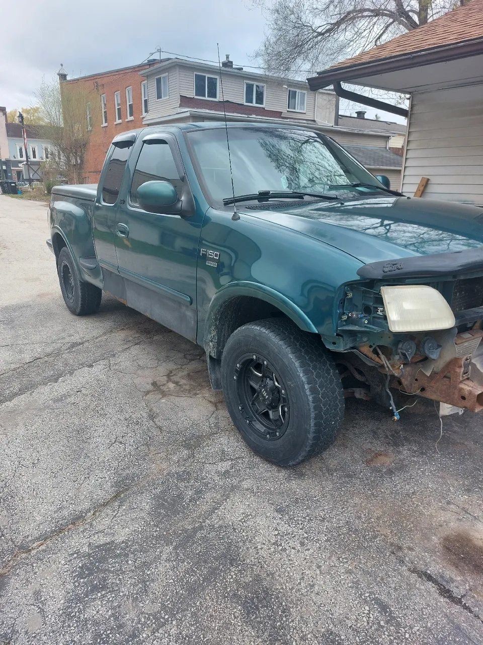 Pickup truck for parts only