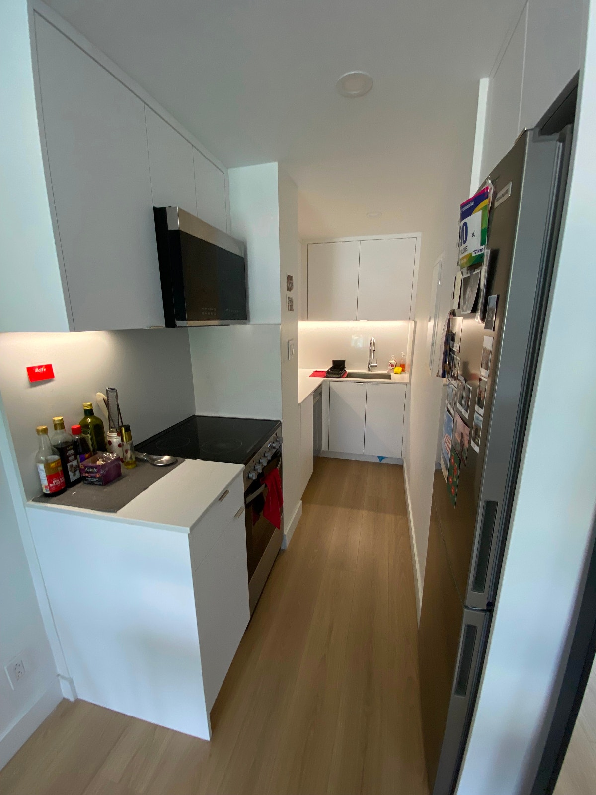 REPRISE DE BAIL - APPARTEMENT STYLE 3 1/2 SUR LE PLATEAU — photo 2