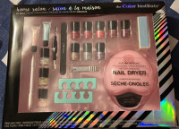 21 Piece Nail Set with Nail Dryer (New)