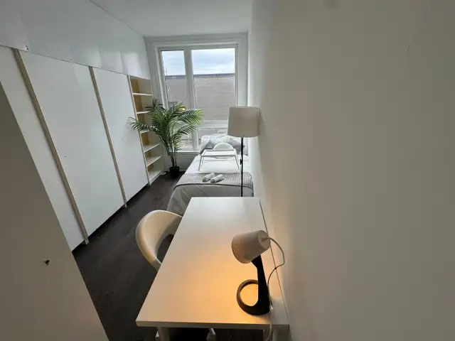 Private Room - Near Yorkdale Station in Room Rentals & Roommates in City of Toronto - Image 2
