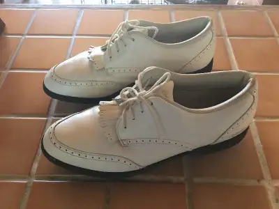 Souliers de golf, View more