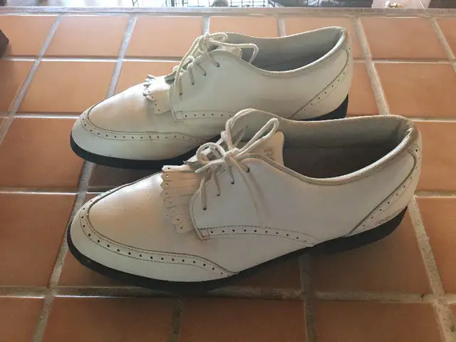 Souliers de golf in Golf in Saguenay - Image 2