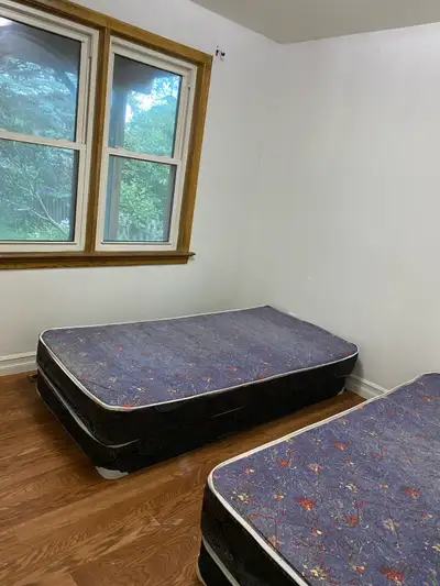 Private room with sharing kitchen and bathroom