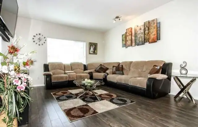 2 bed 1 bath high ceiling apartment $2500