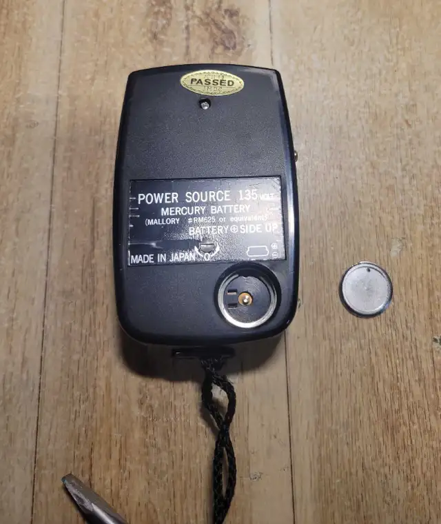 Vintage Capitol D-III Light meter in excellent shape, untested  in Arts & Collectibles in Windsor Region - Image 8