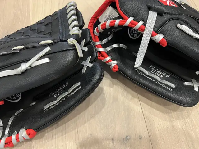 Hardly used youth baseball gloves- size 12inch in Baseball & Softball in Markham / York Region - Image 5