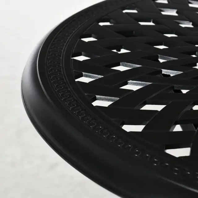 30-inch Round Patio Dining Table with Umbrella Hole Antique Cast in Patio & Garden Furniture in Markham / York Region - Image 5