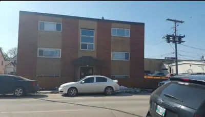 ONE BEDROOM APARTMENT