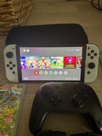 Nintendo Switch Oled w/ case and pro controller
