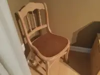 Deux chaises antiques