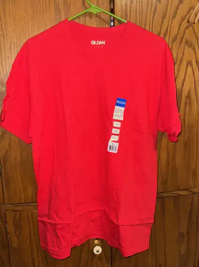Mens t-Shirt, red, size large, new, View more