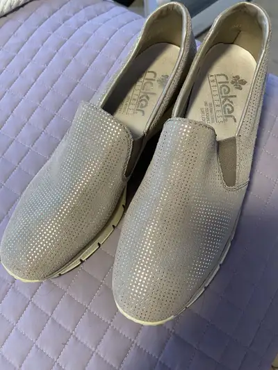 Women leather Rieker shoes  size 11 like new , View more