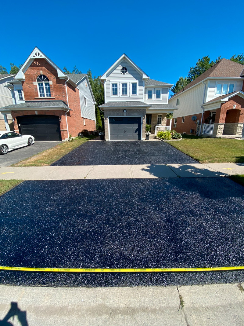 Driveway Sealing Interlock, Paving & Driveways Oshawa / Durham Region Kijiji