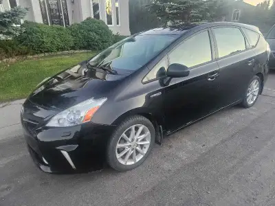 2012 Prius V. Located in Rosetown, can bring to Saskatoon for viewing. New tires at about 270,000km.