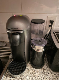 Nespresso Virtuo + Frother