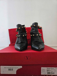 Valentino heel Booties size 37 (size 7)