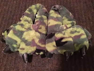 NORTY BRAND - GREEN DINO CAMO SLIPPERS - SIZE SMALL, View more