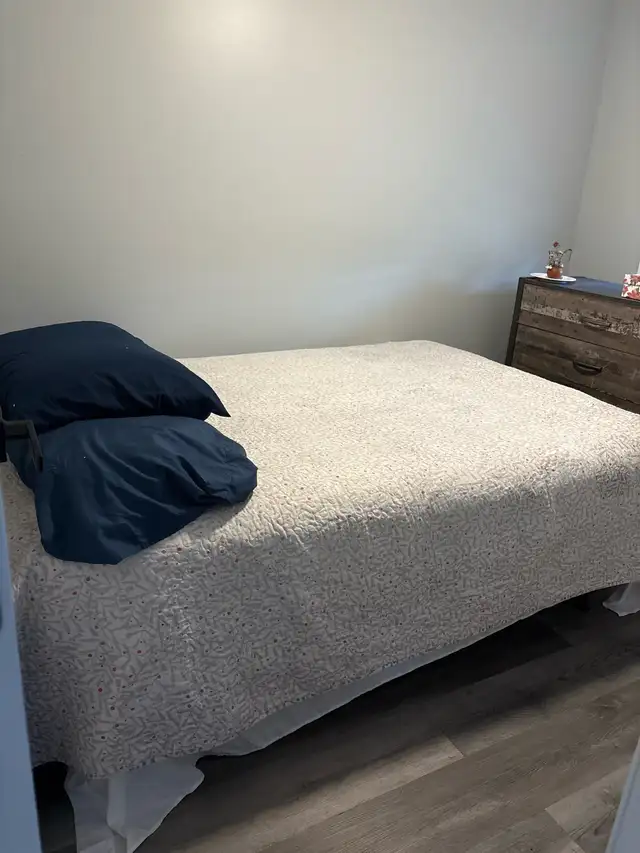  if you looking for accommodation I have 