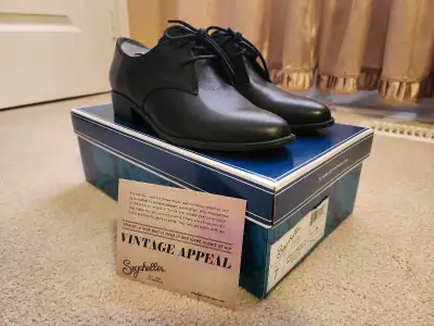 WOMAN'S SIZE 7 BLACK LEATHER WORK SHOES BRAND NEW in Box Seychelles Brand Leather $50 FIRM Located i...