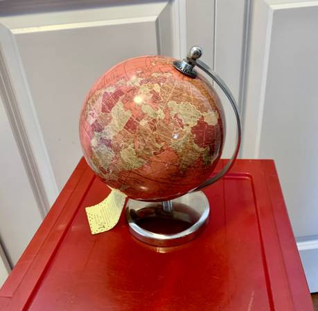 Mini Silver World Globe in Arts & Collectibles in Burnaby/New Westminster - Image 3
