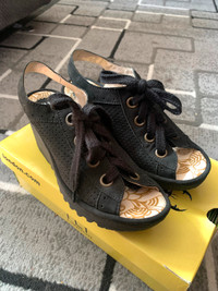 FLY London Sandals - Yuta size EU 38 (Canada 7.5)