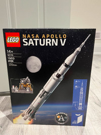 Lego 92176 Nasa Apollo Saturn V -- New, Sealed