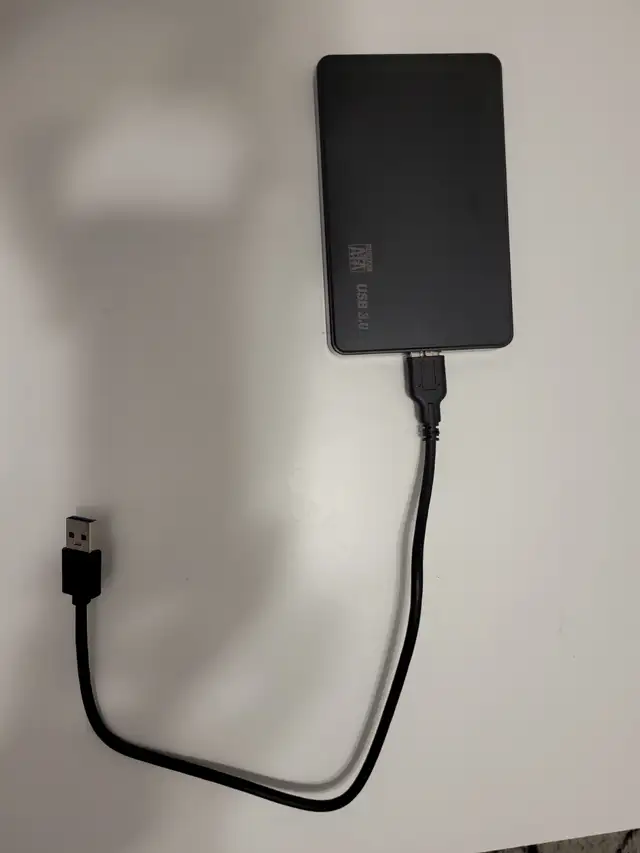 HD External Seagate 1 TB in Flash Memory & USB Sticks in Moncton - Image 4