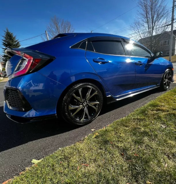 FS/FT: 2017 Honda Civic  - Sport Touring - 1.5L Turbo in Cars & Trucks in Truro - Image 4