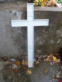 Vintage Croix en aluminium provenant d'un cimetière désaffectée