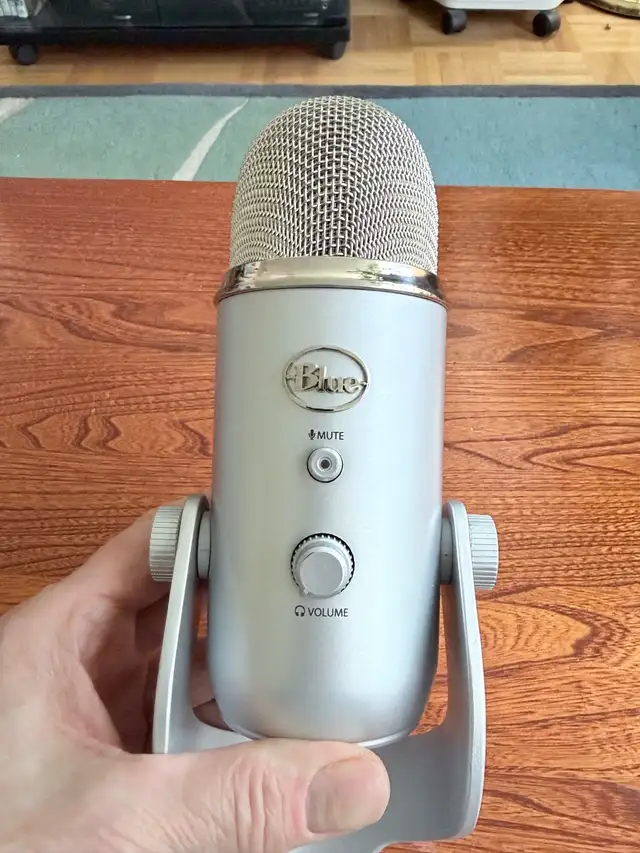 Blue Yeti Microphone542070156234608642