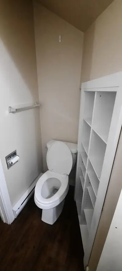 available now one bed room apartment